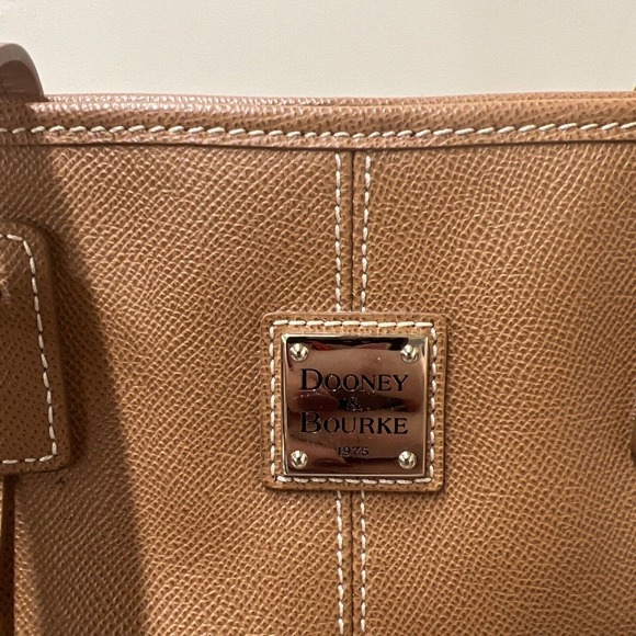 Dooney & Bourke Dark Tan Pebble Grain Davis Tassel Shopper Large Purse Bag Chrty - Picture 5 of 13